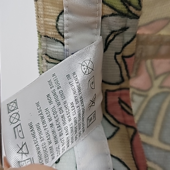 Host Pick- Escada Sport Stretch Pants - Picture 5 of 9